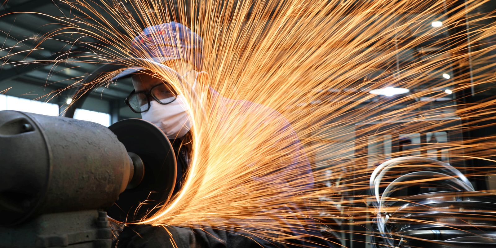 Empresas afetadas por tarifaço podem pedir crédito do Brasil Soberano